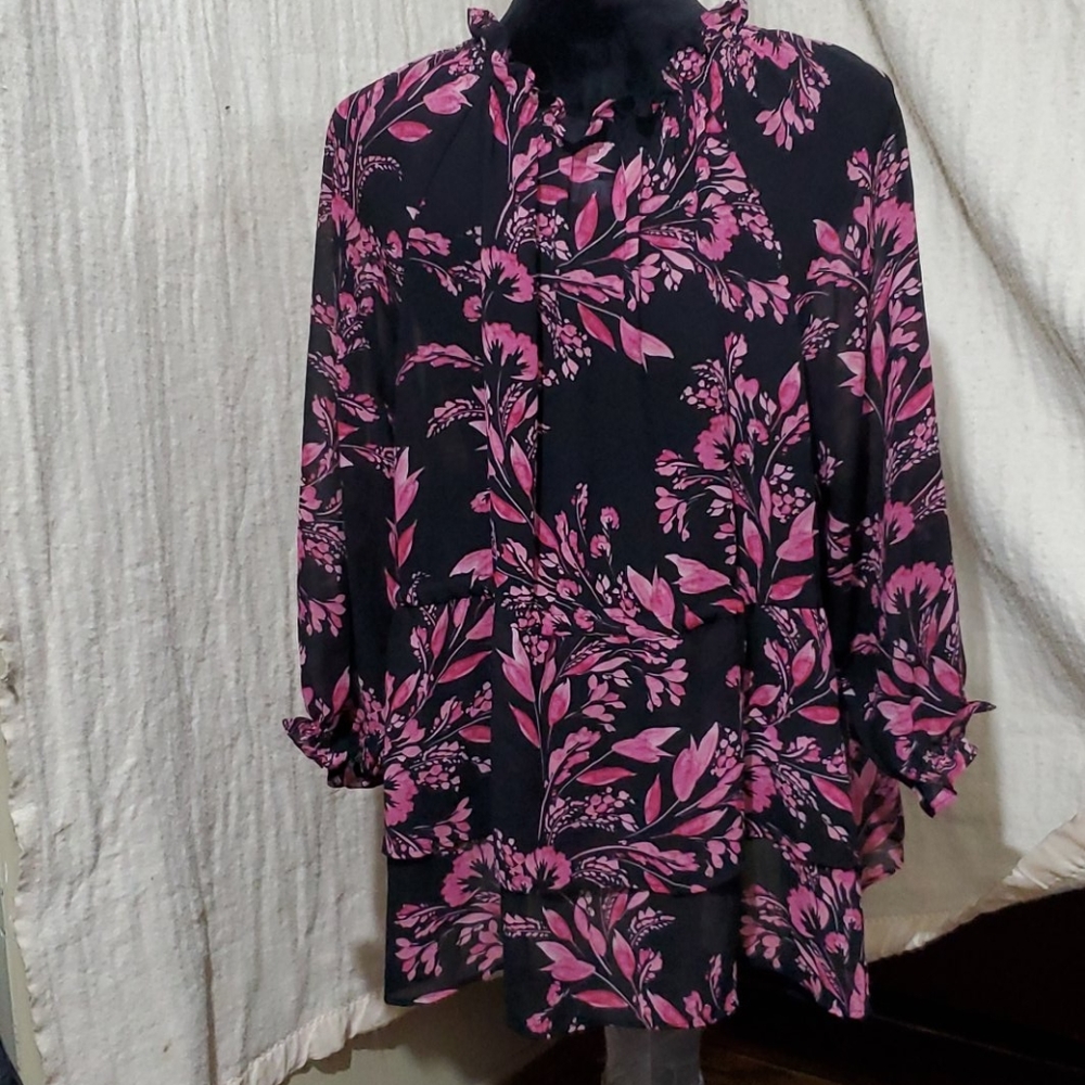 Elle Blouse - Picture 3 of 6